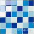 piscina mosaico azul mezclado blanco